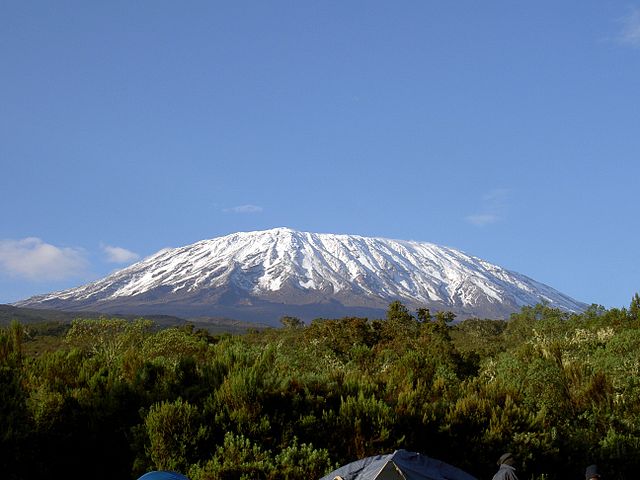 640px-Mt._Kilimanjaro_12.2006