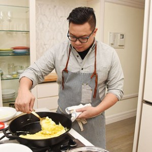 xxxmancookseggs